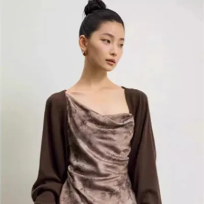 French-style Vintage Black Batwing-sleeve Sweater Shawl Tunic