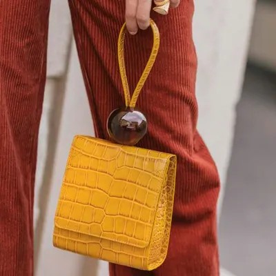  early spring round bead portable retro small square bag