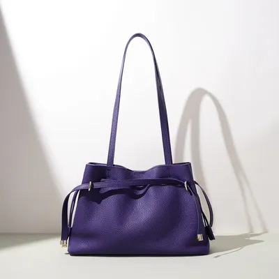 Premium Leather Womens Bag For Commuting And Casual Wear