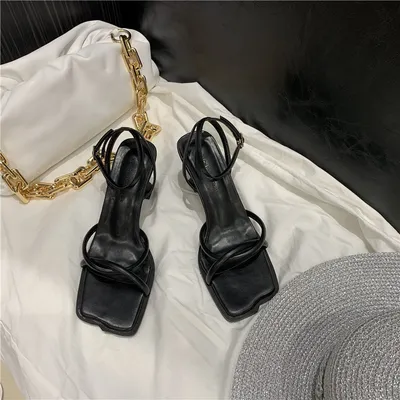  new net celebrity ins word with Roman sandals female fairy wind summer wild mid-heel square toe stilettos