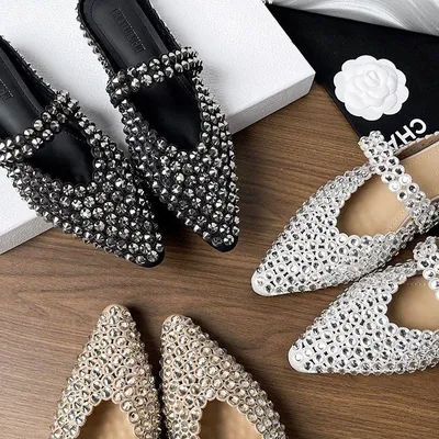 Luxury Rhinestone One-Strap Closed Toe Mule Slides, Women Flat Hidden Wedge Sandals, New Summer 2025