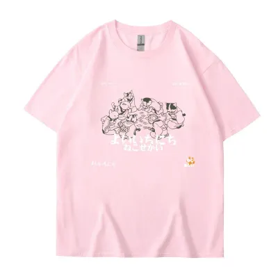 Cartoon cat expression printed short sleeved T-shirt with loose round neck on the street