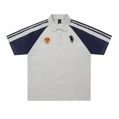 Knight badge embroidered short sleeved shirt