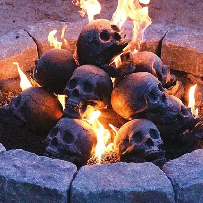 Fire Skull Decorative Resin Crafts Burning Fire Dark Gray Skull Ornament Halloween Office Garden Ornament