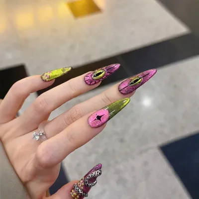 Hand-painted Cat's Eye Super Personality Fake Nails Detachable