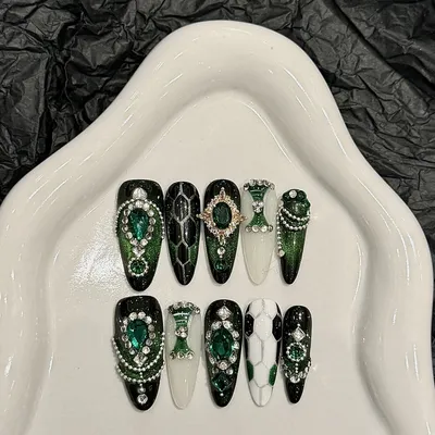 High-end Handcrafted Wearable Nail Tips