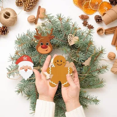 24-Piece Christmas Craft Set:Wooden Christmas Crafts To Paint,Featuring A Gingerbread Man,Elves, A Snowman, Reindeer, Penguins, And Santa Claus For Christmas Decorations And Christmas Tree Ornaments