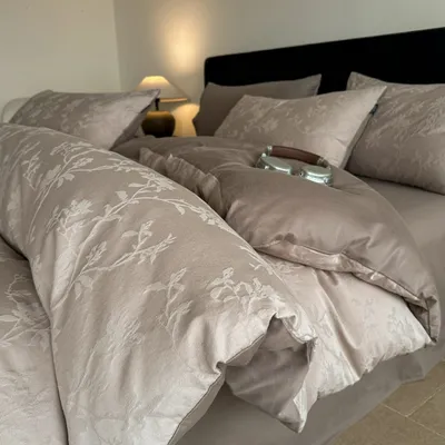 Large Jacquard Four-piece Set Pure Cotton With A Touch Of Light Luxuryduvet Cover And Bed Sheets