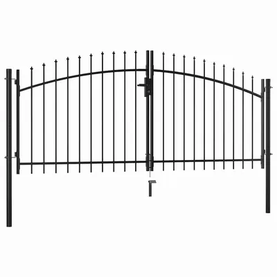   Double-leaf garden gate with spearheads