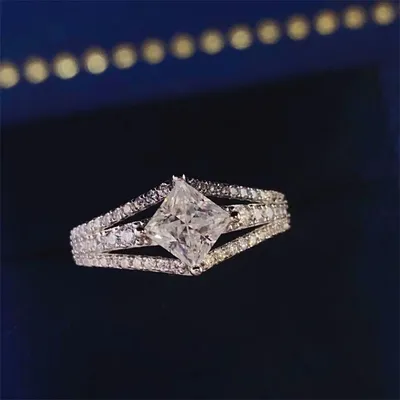 1 Karat Princess Square Moissanite Diamond Ring