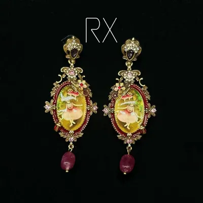 Enamel Pattern Design Vintage Earrings With Diamond Inlay