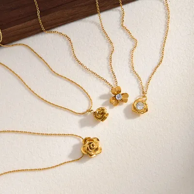 Cross-border Best-Selling Stainless Steel Flower Necklace