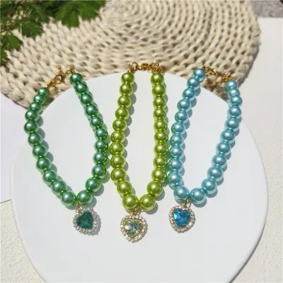 Fashionable Heart-Shaped Gemstone Pendant Necklace