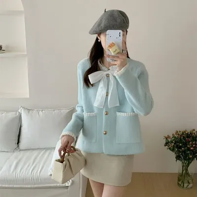 Lace-trimmed Collar Knitted Womens Sweater With A Bow