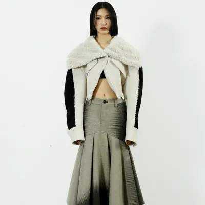 Color-blocked Raw-edged Patchwork Wool Short Coat With A Large Lapel