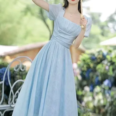 A Stunningly Beautiful Long Dress A Dreamlike Piece All On Its Own