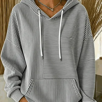 Casual And Relaxed Fashionable Hooded Pocket Women's Hoodie